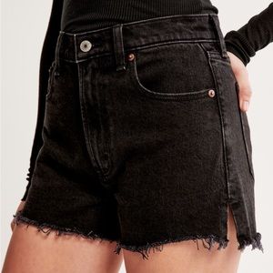 Abercrombie & Fitch The Mom Short High Rise